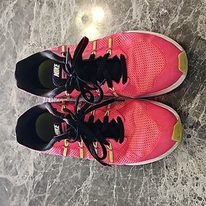 Nike Air Max Dynasty Sneakers